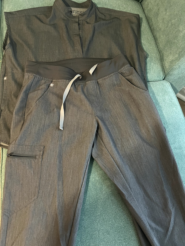 figs scrub sets women jogger (Small)