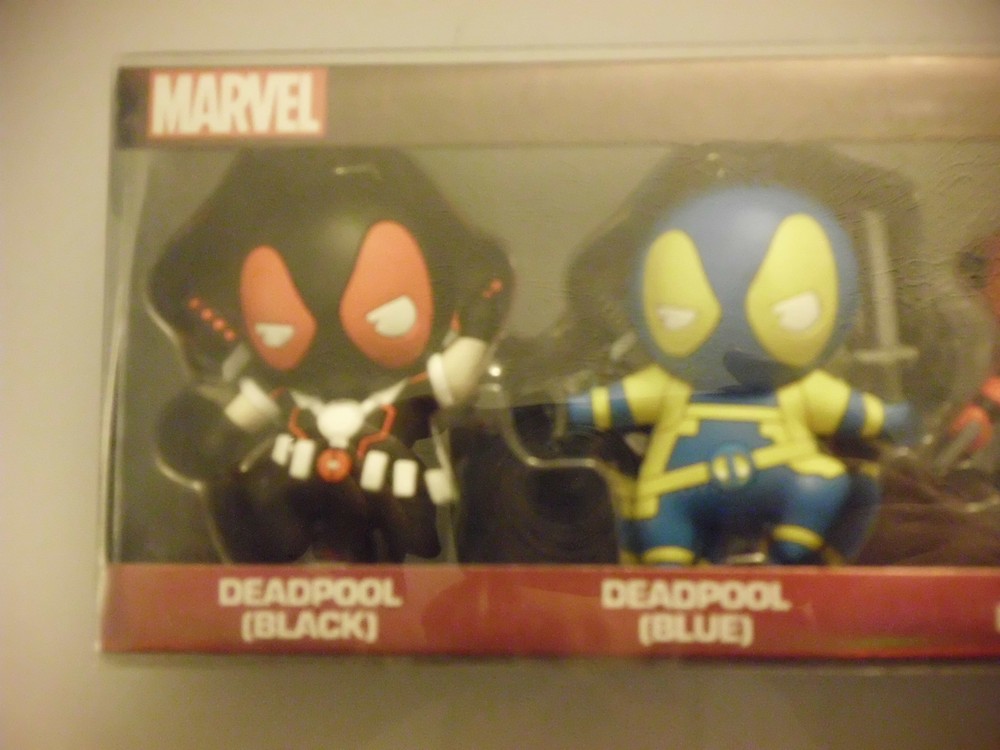 Figural Marvel Comics DEADPOOL Keyring 5 Pack 2016 BAM Exclusive - NIB
