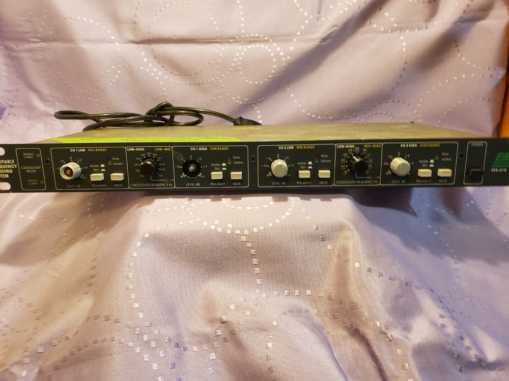 BSS Sweepable Frequency Dividing System - Stereo/Mono Crossover