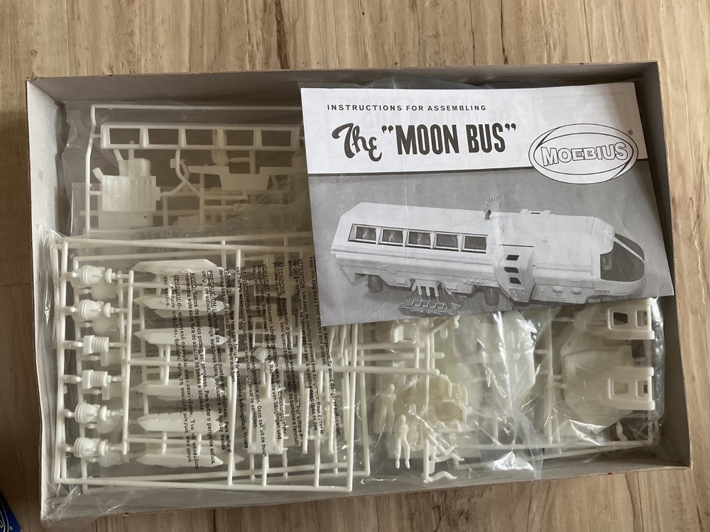 2001 Moebius Moon Bus bundle - Includes Kit, Photoetch and Thruster Set