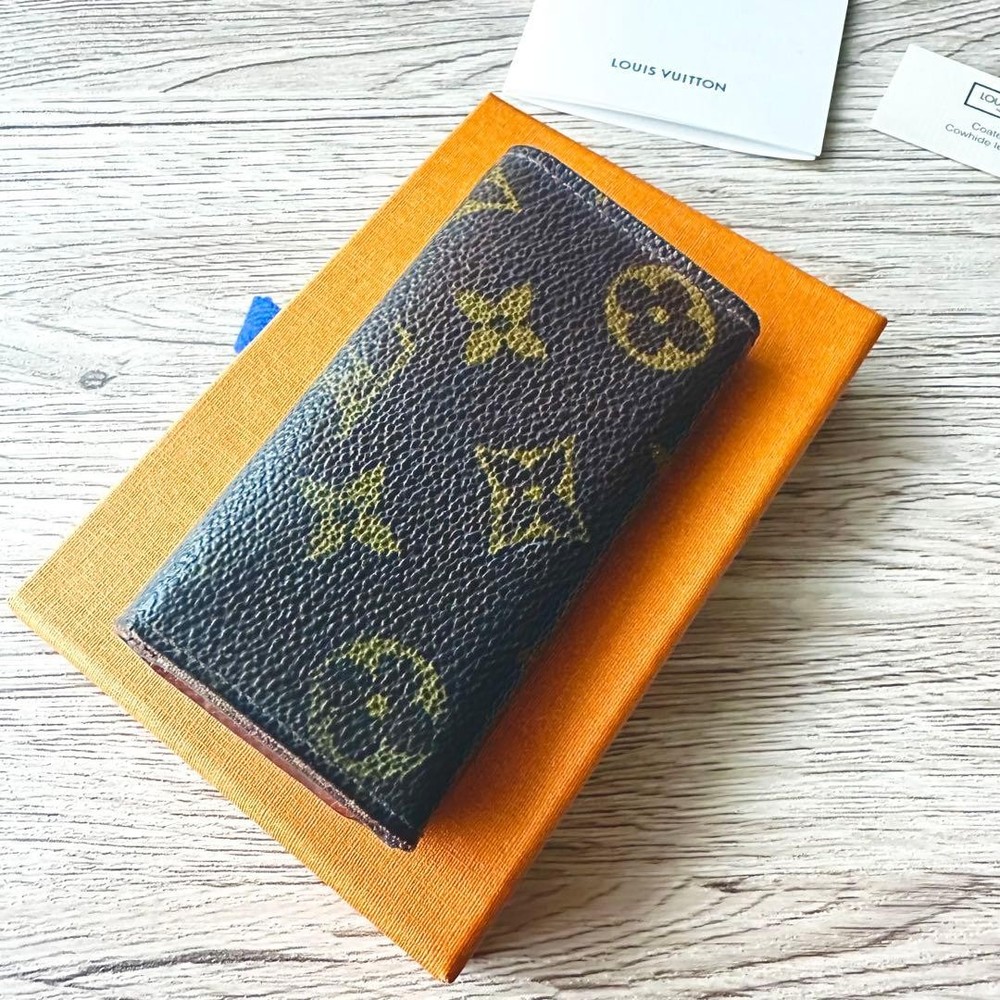 LOUIS VUITTON Monogram Key Case TH0041