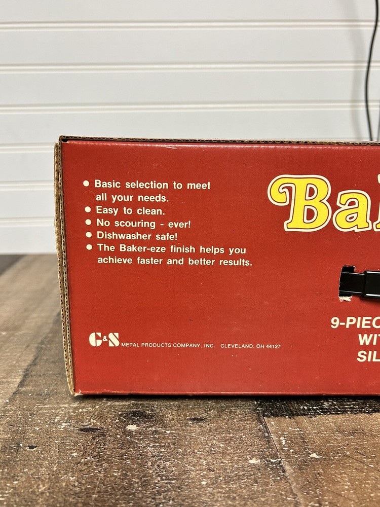 Baker•eze 9 Piece Non-Stick Bakeware Set New In Box