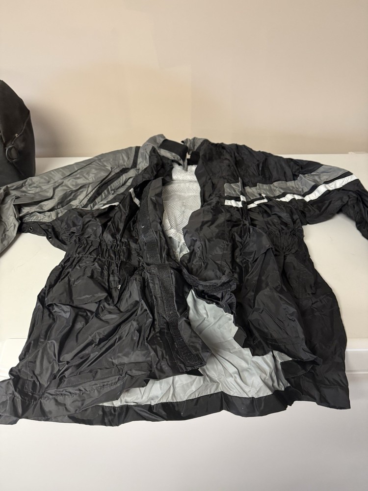 Motorcycle Bag With Rain Suit size L