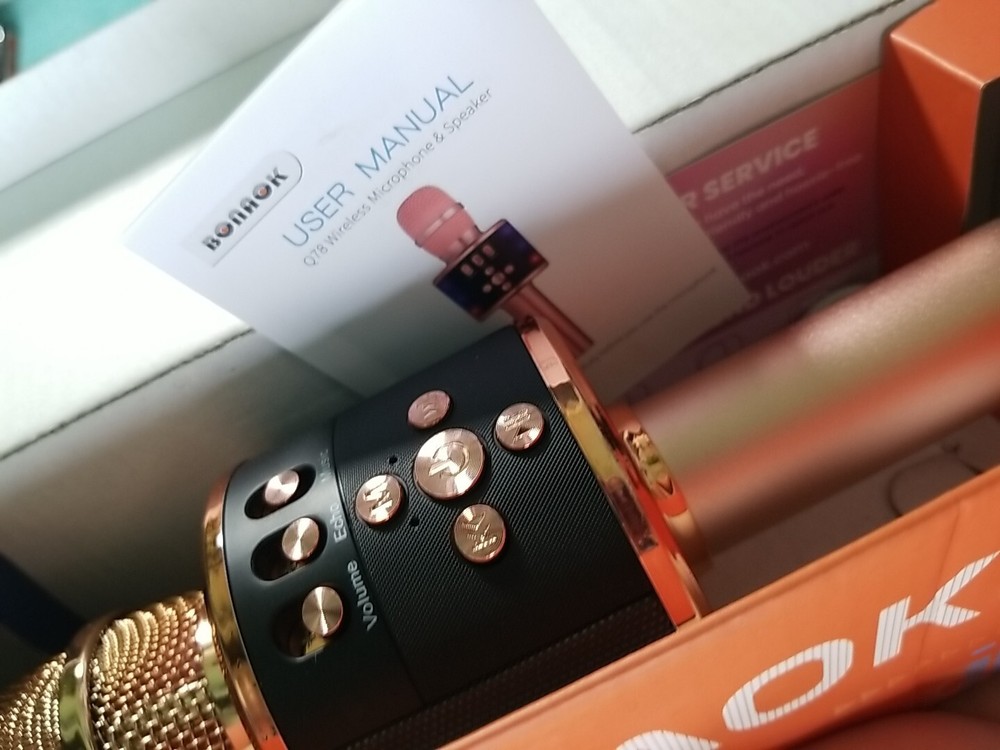 Professional Karaoke Microphone... Bonnok