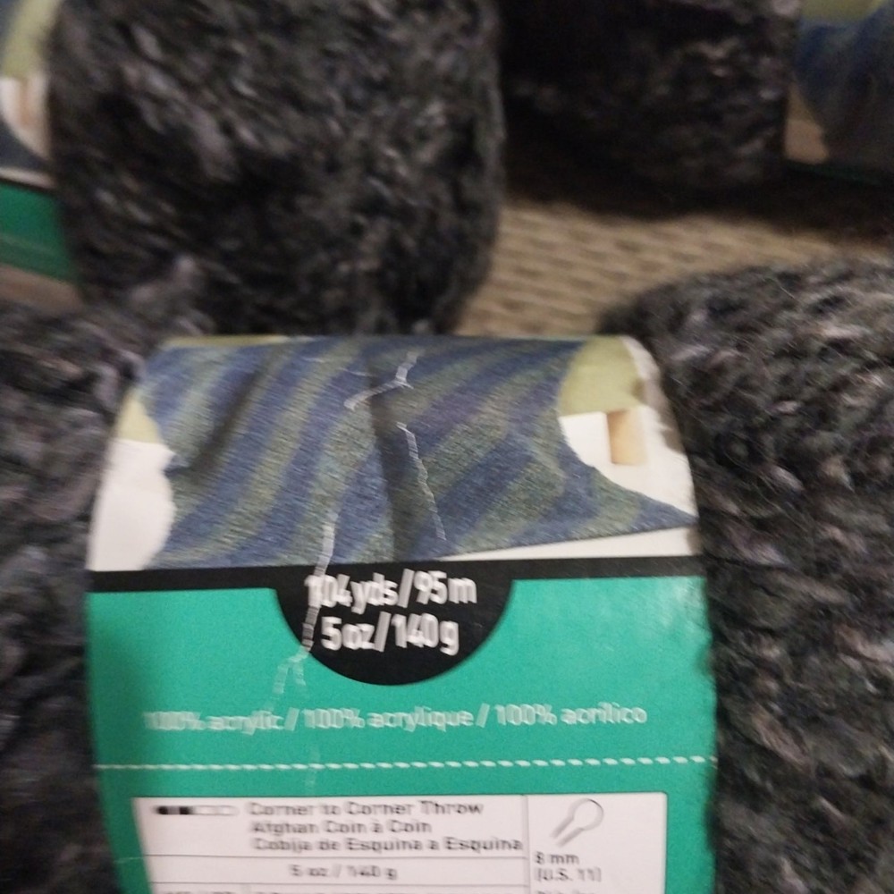 New Loops & Threads Yarn "Rich Grainte"