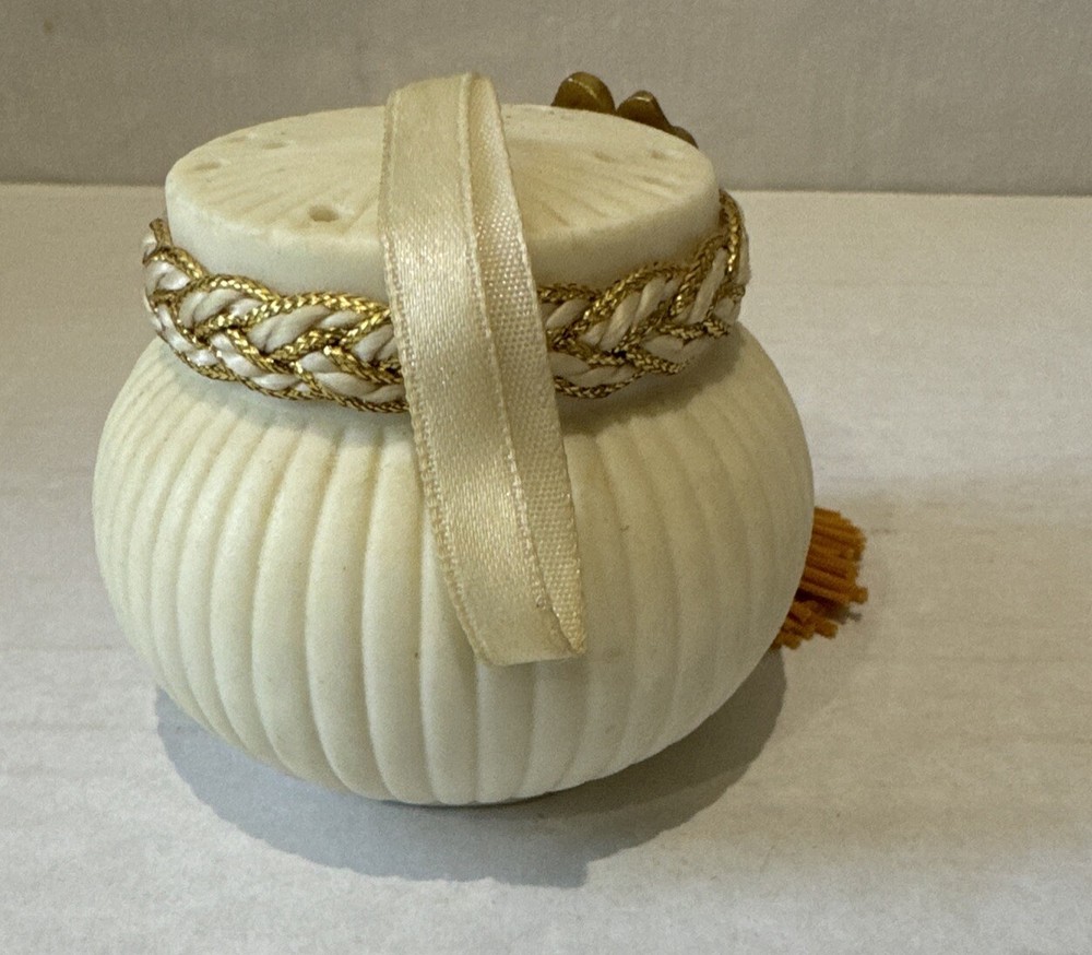 Fancy Vtg Ivory Ceramic Bulb & Tassel Atomizer Perfume Bottle 2.5”