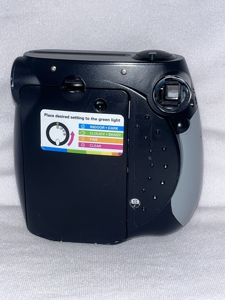 Polaroid 300 Camera in Black Instax GUC