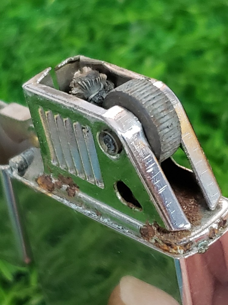 Lighter Vintage Ronson Lighter Windii Wind Protected Lighter - Sparks