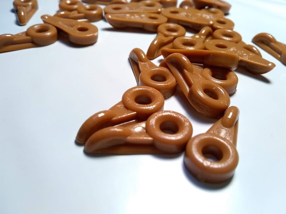 Tan PLASTIC Turnbutton Panel Retainer Clip for wood/glass panel PKG QTY 100 pc