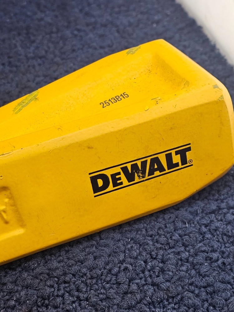 DeWALT DWHT55200 8" SHARP SPLITTING WEDGE 4LB