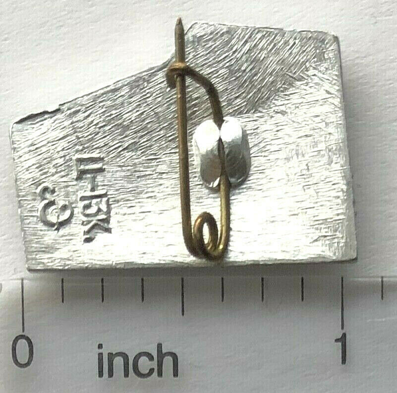 USSR SOVIET PIN BADGE. LENIN
