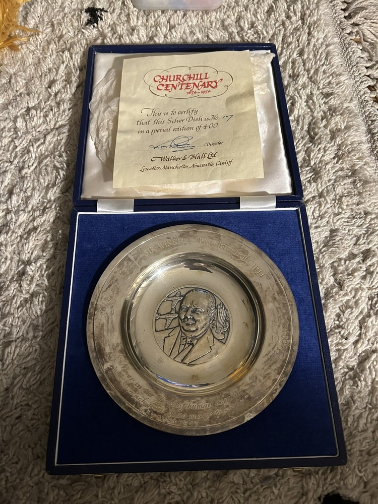 Solid Silver Churchill Silver commemorative Plate Walker & Hall