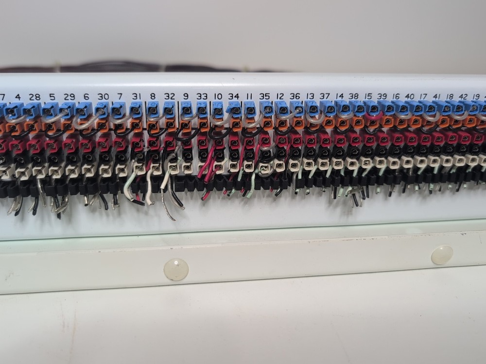 ADC Ultrapatch 48 Point Patchbay Panel Cables Pro Patch Bay