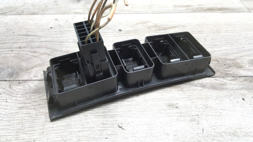 VOLVO SWITCH PANEL 3175616