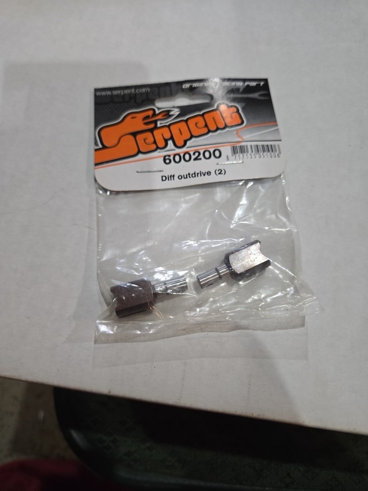 Serpent 600200 Diff Outdrive (2)