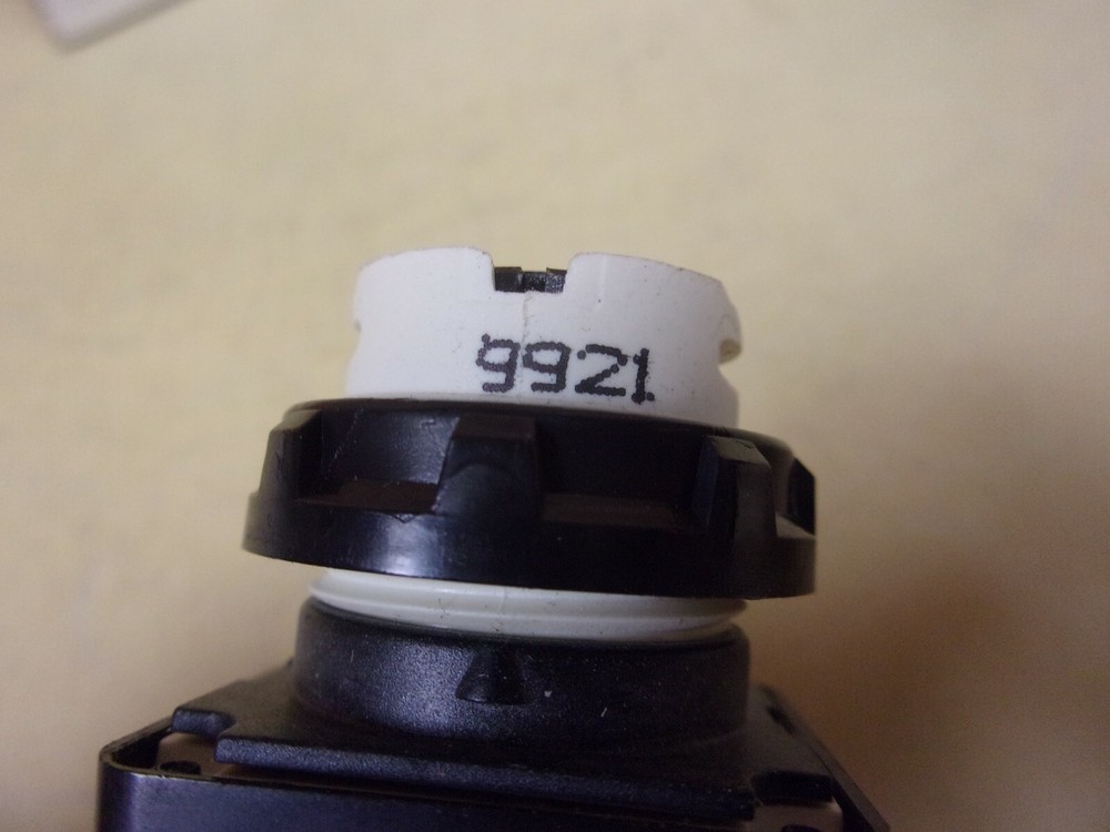 Bosch DIG2S Selector Switch , Lot Of 4