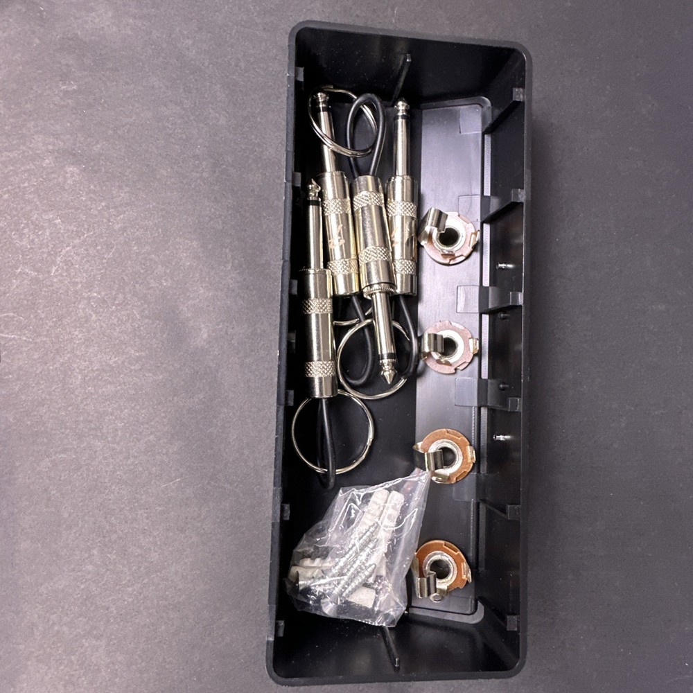 Fender Jack Rack Key Holder Includes 4 Keychain