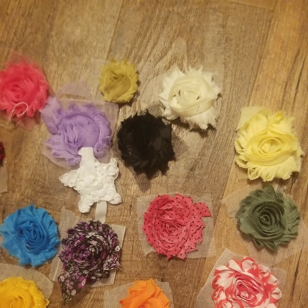 30 Ribbon Flowers