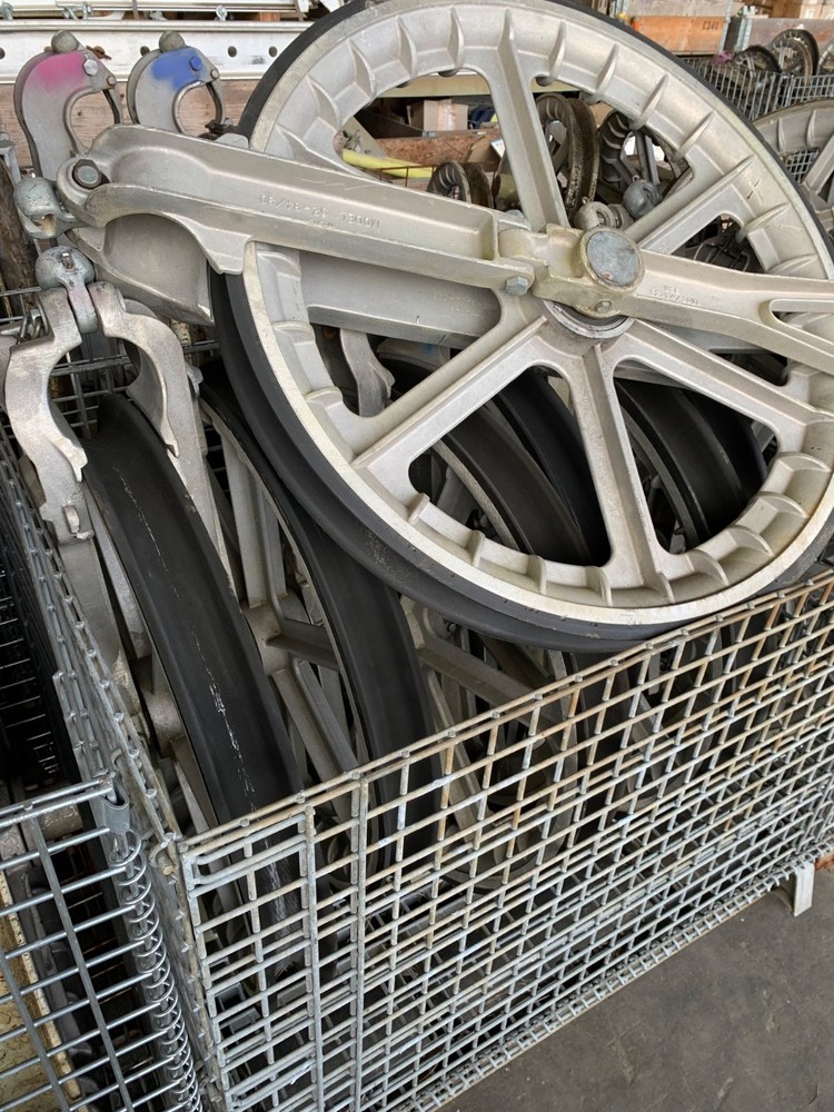 5 BRAND NEW 7 inch lined stringing blocks