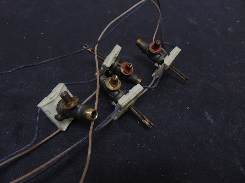 Maytag Range MGR5752ADS Valve Set