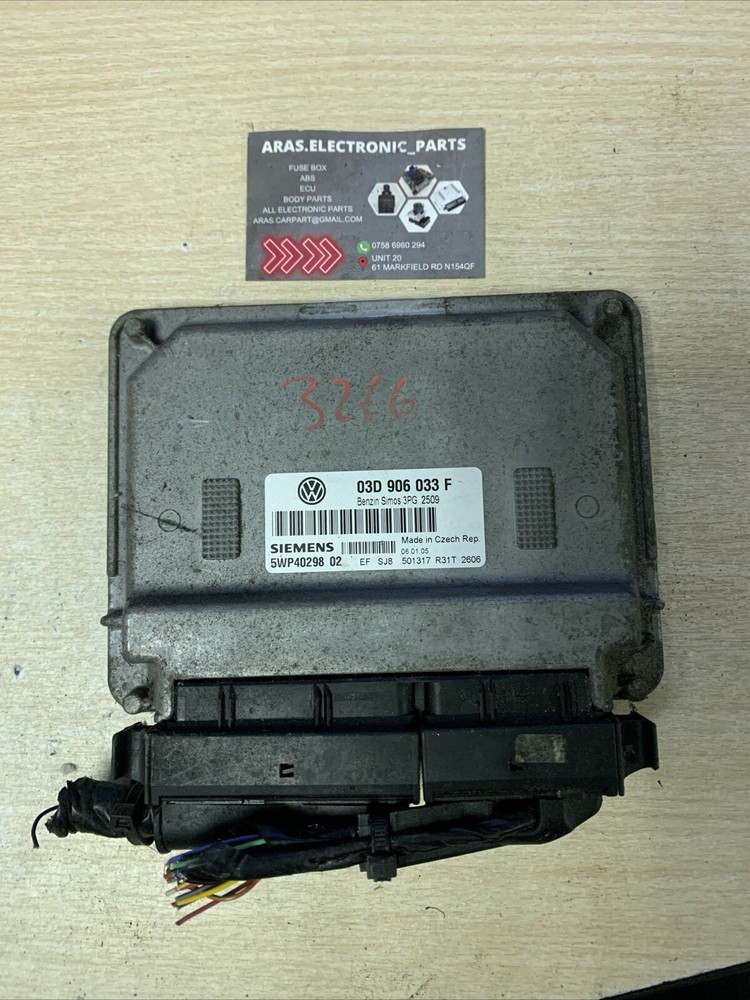 VW POLO Engine Control Unit ECU 03E906033F