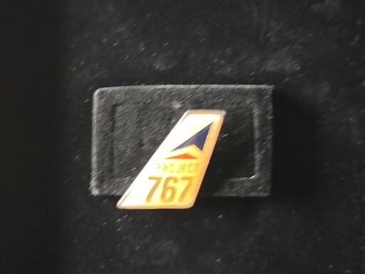 DELTA AIRLINES HAT/LAPEL PINBACK