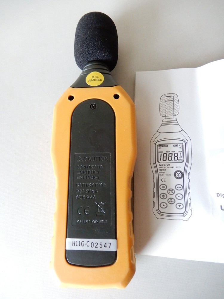 PeakMeter MS6708 Digital Sound Level Meter + Carry case + instructions
