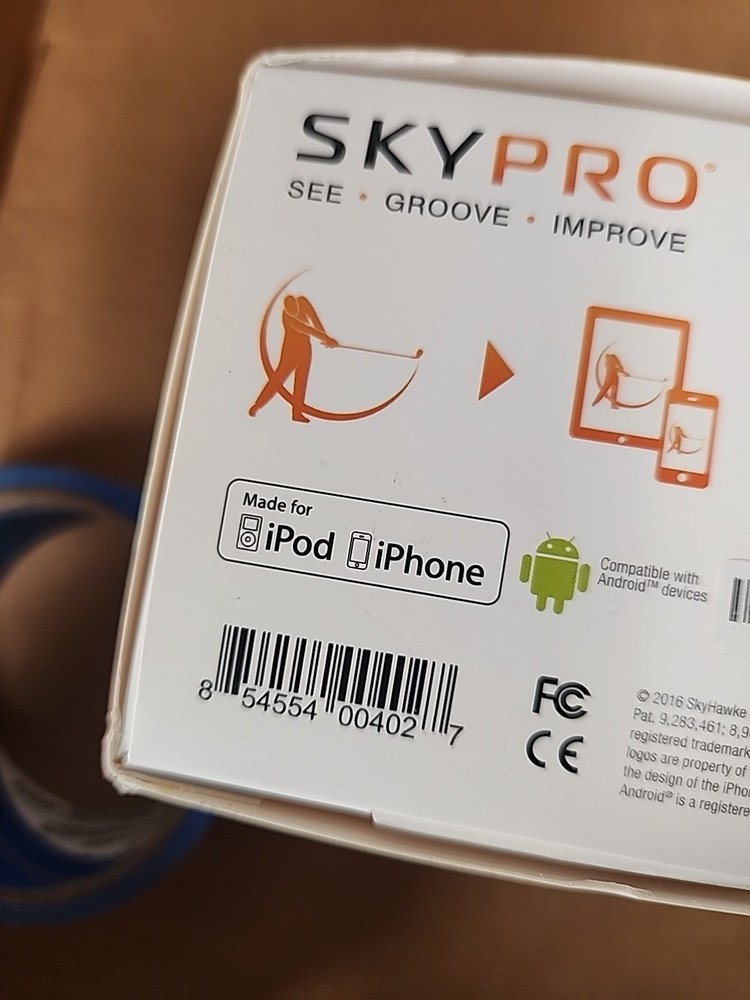 Skypro Golf Swing and Putting Analyzer by SkyGolf. iPhone IOS 8+ or Android 4.1+