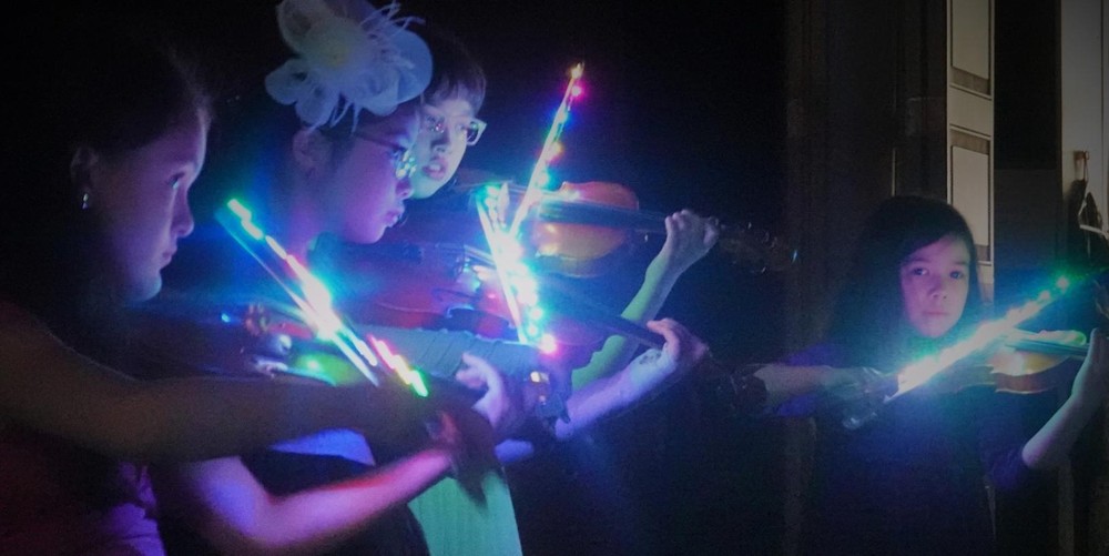Rozanna's Multi Color Glow Bow