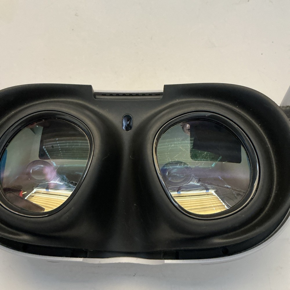 Meta Quest 3 128GB VR Headset Only (0011)- Working- Read description