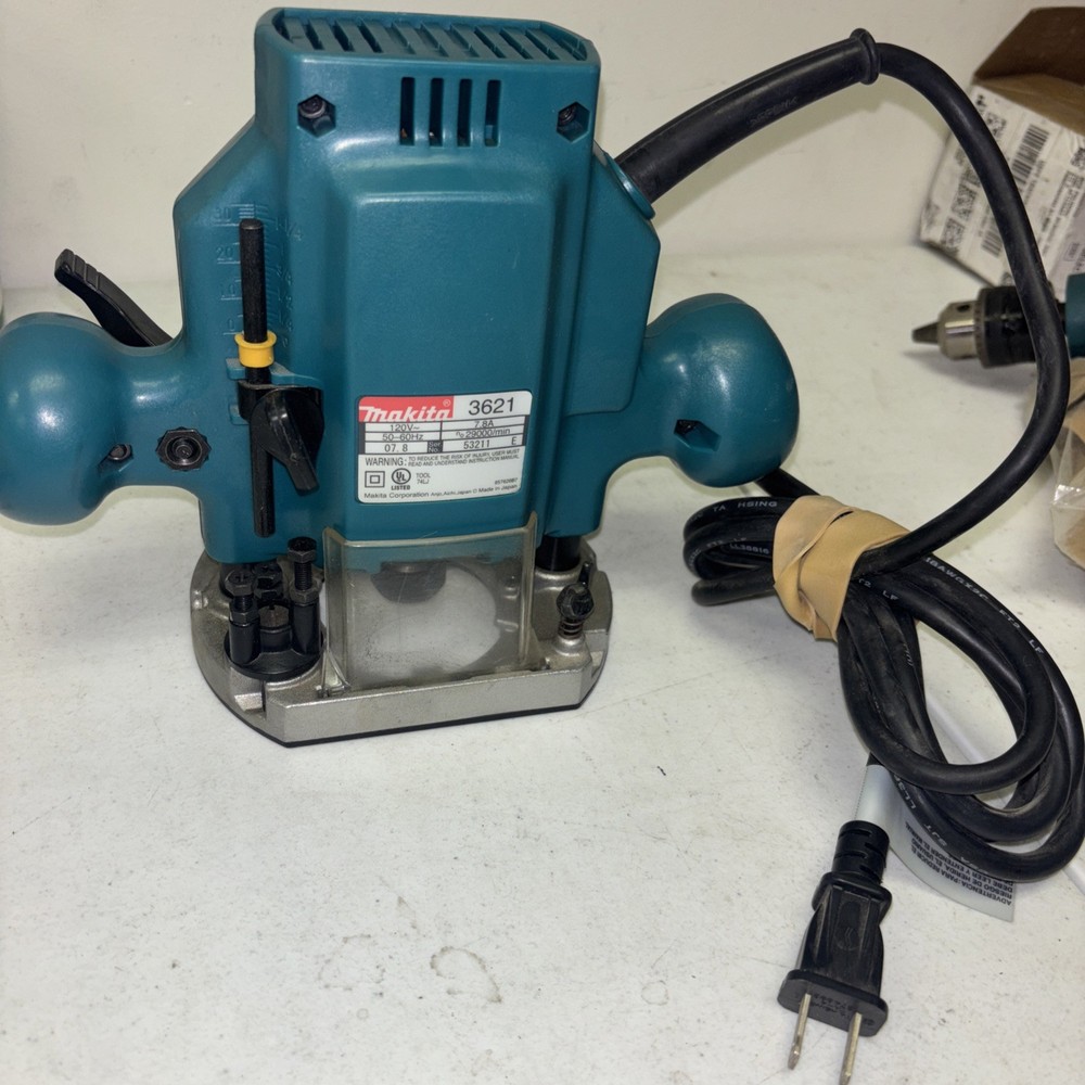 Makita Router Model 3621  New - Open Box