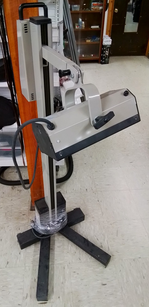 Uni-ram UVM2440 Ultraviolet Curing System w/ Stand