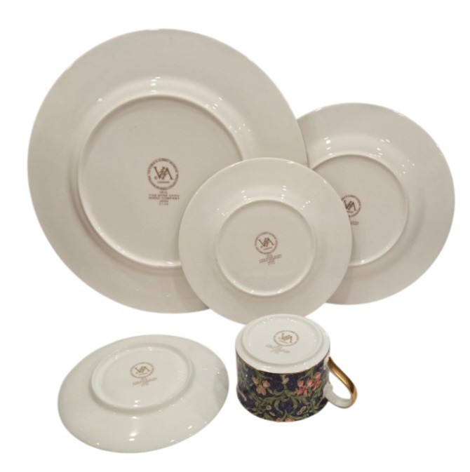 Nikko Iris Place Setting