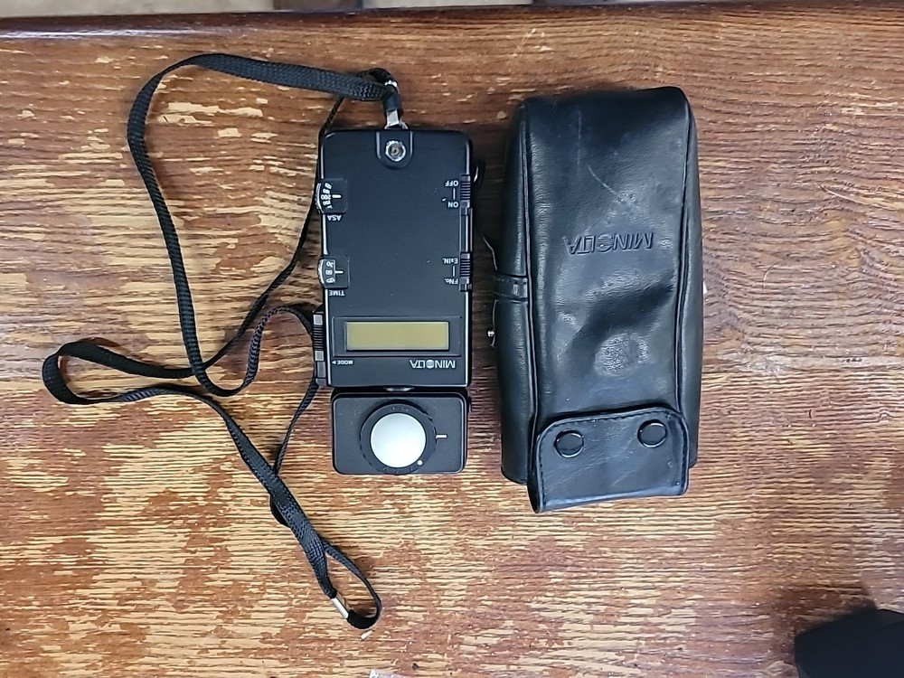 Minolta Flash Meter III with Spherical Diffuser, Cap And Case - Works Very Clean