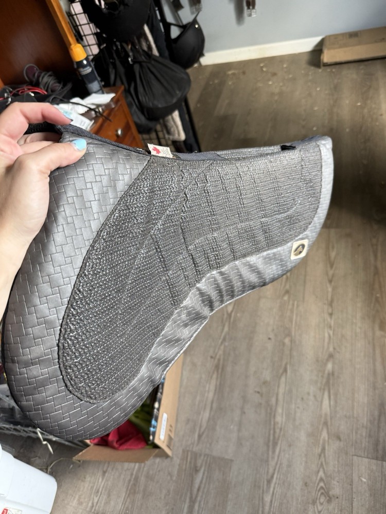 Ecogold Flip Jumper Half Pad Black And grey