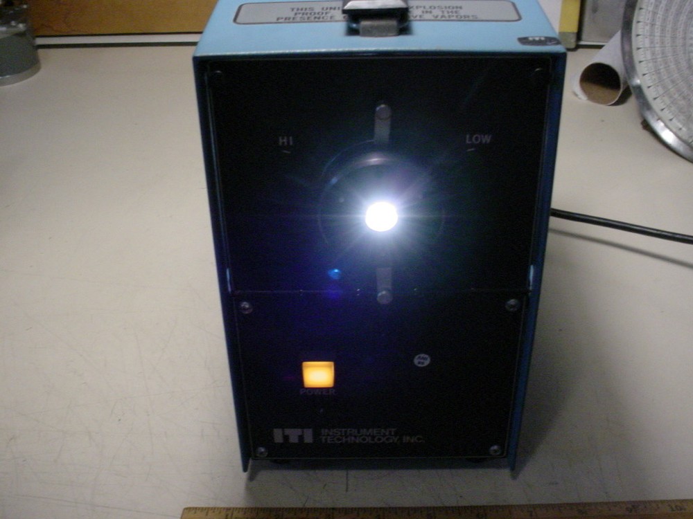 Instrument Technology 125010 Fiber Optic light source