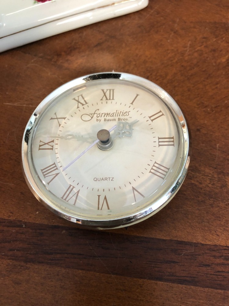 FORMALITIES BY BAUM BROS PORCELAIN/CERAMIC QUARTZ MANTLE CLOCK