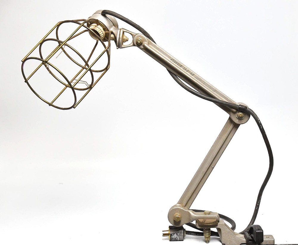 INDUSTRIAL ARTICULATED ADJUSTABLE  BENCH DESK MOUNT WORK LIGHT WITH CAGE