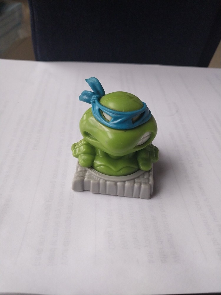1991 PLASTIC TMNT CANDY CONTAINER Leonardo