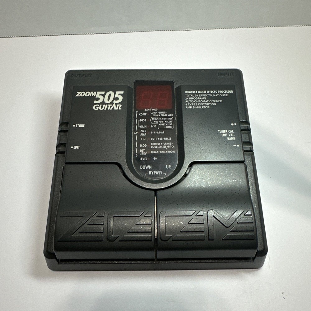 Zoom 505 Guitar Compact Multi Effects Processor Pedal Only Untested