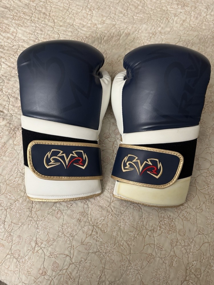 Rival Impulse RS80V Boxing Gloves 18 oz