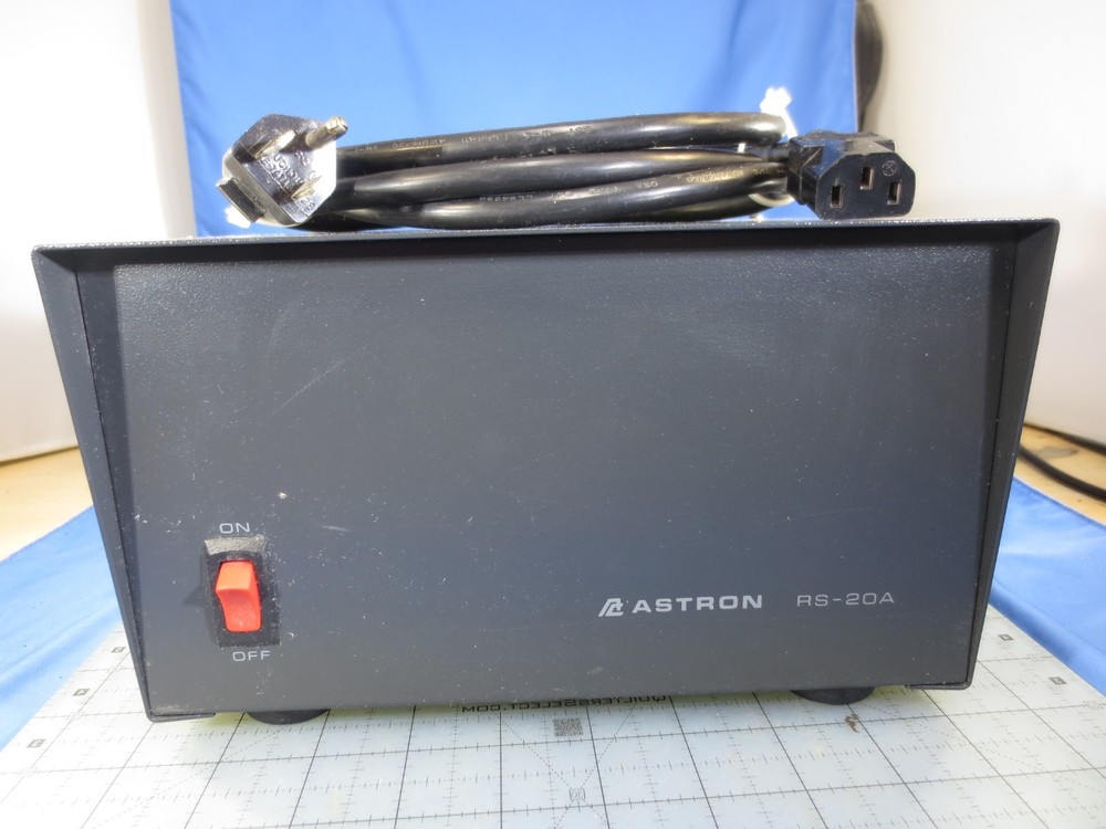 ASTRON RS-20A Linear AC-DC Power Supply, 13.8VDC, 20A Max 16A (*Tested!*)