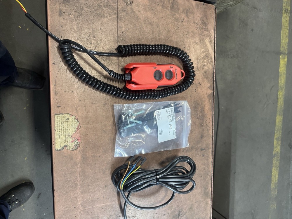 Palfinger 70-7519-020 Two Button Liftgate Controller