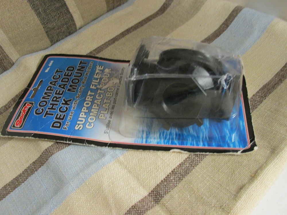 Scotty Compact Threaded Round Deck Mount #444 New In Package
