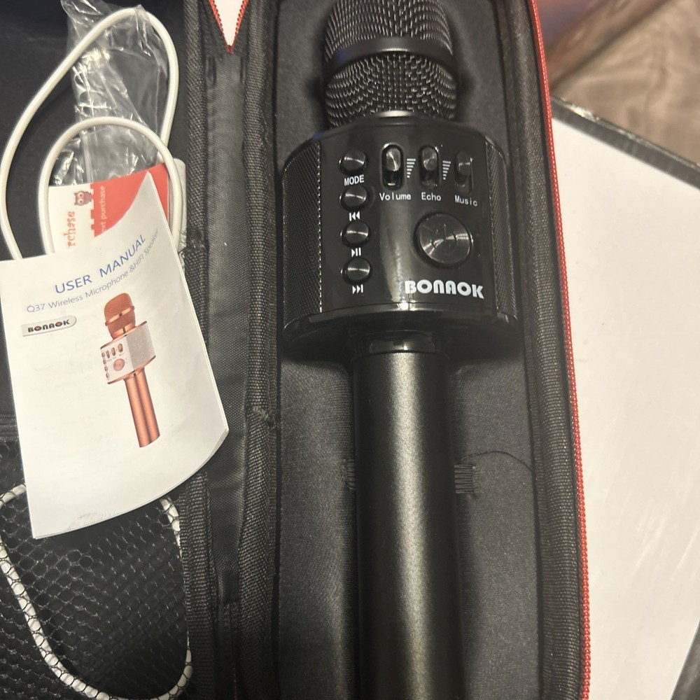 Wireless Bluetooth Karaoke Microphone