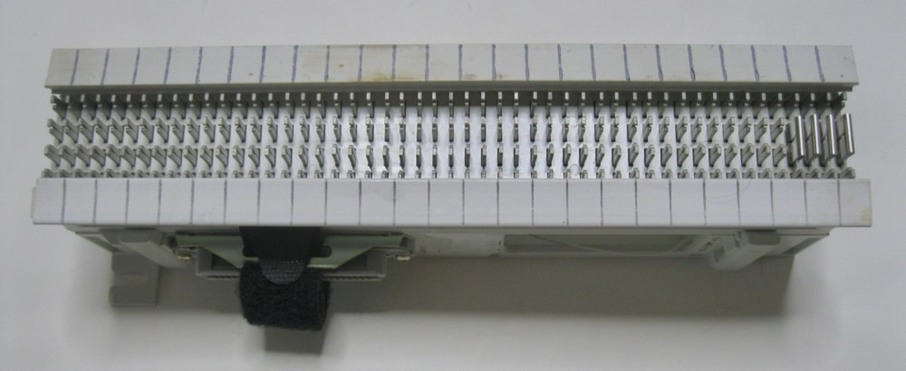 The Siemon Company S66M Connector Block, Mounting frame