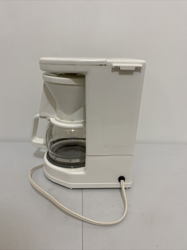 Melitta Gevalia Kaffe 4 Cup Coffee Maker Model BCM-4 White