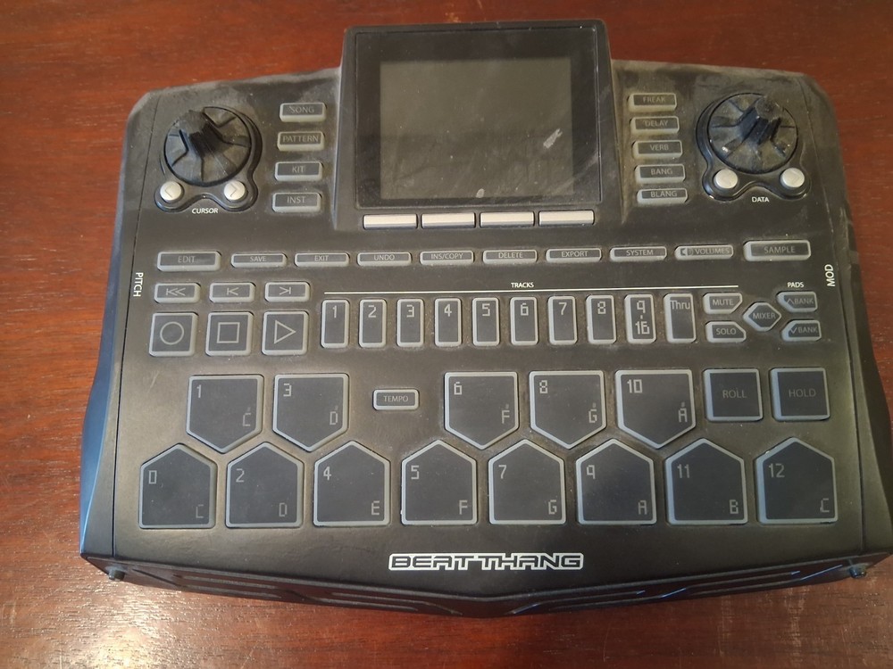 BEAT THANG DRUM MACHINE WORKSTATION MIDI CONTROLLER USB PERCUSSION EDM HIP HOP