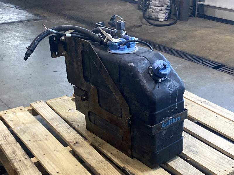 2018 Universal DEF Tank (657-11186)