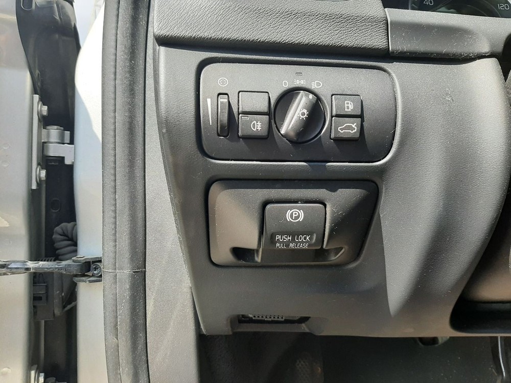 S60 2012 High Mounted Stop Light 1055605